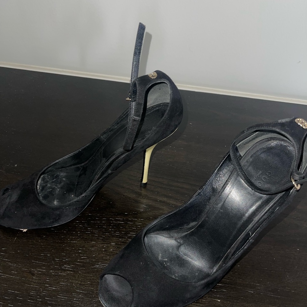 Suede Gucci Mary Jane pumps with white heel